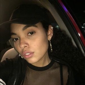 Meet your Posher, Victoria